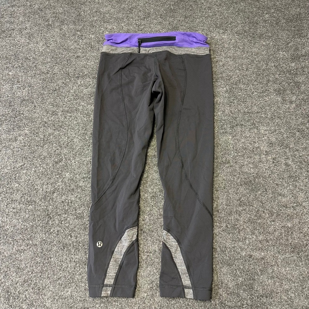 Lululemon Leggings Womens Size 4 Grey Purple Cropped Yoga Athletic Zipper Pocket